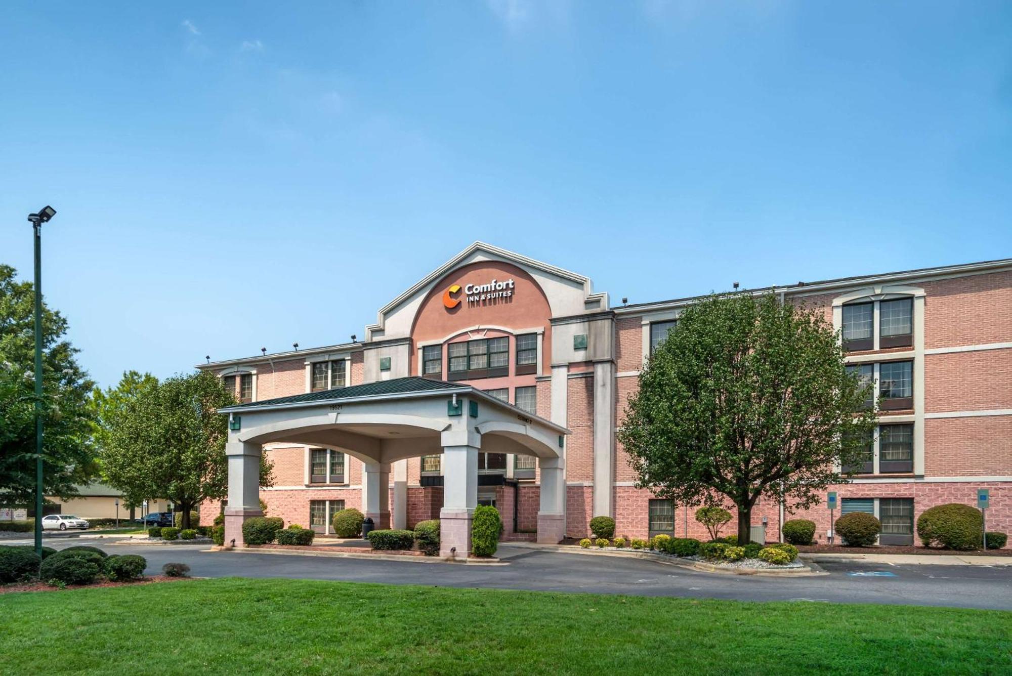 Comfort Inn & Suites Lake Norman Cornelius Exterior foto